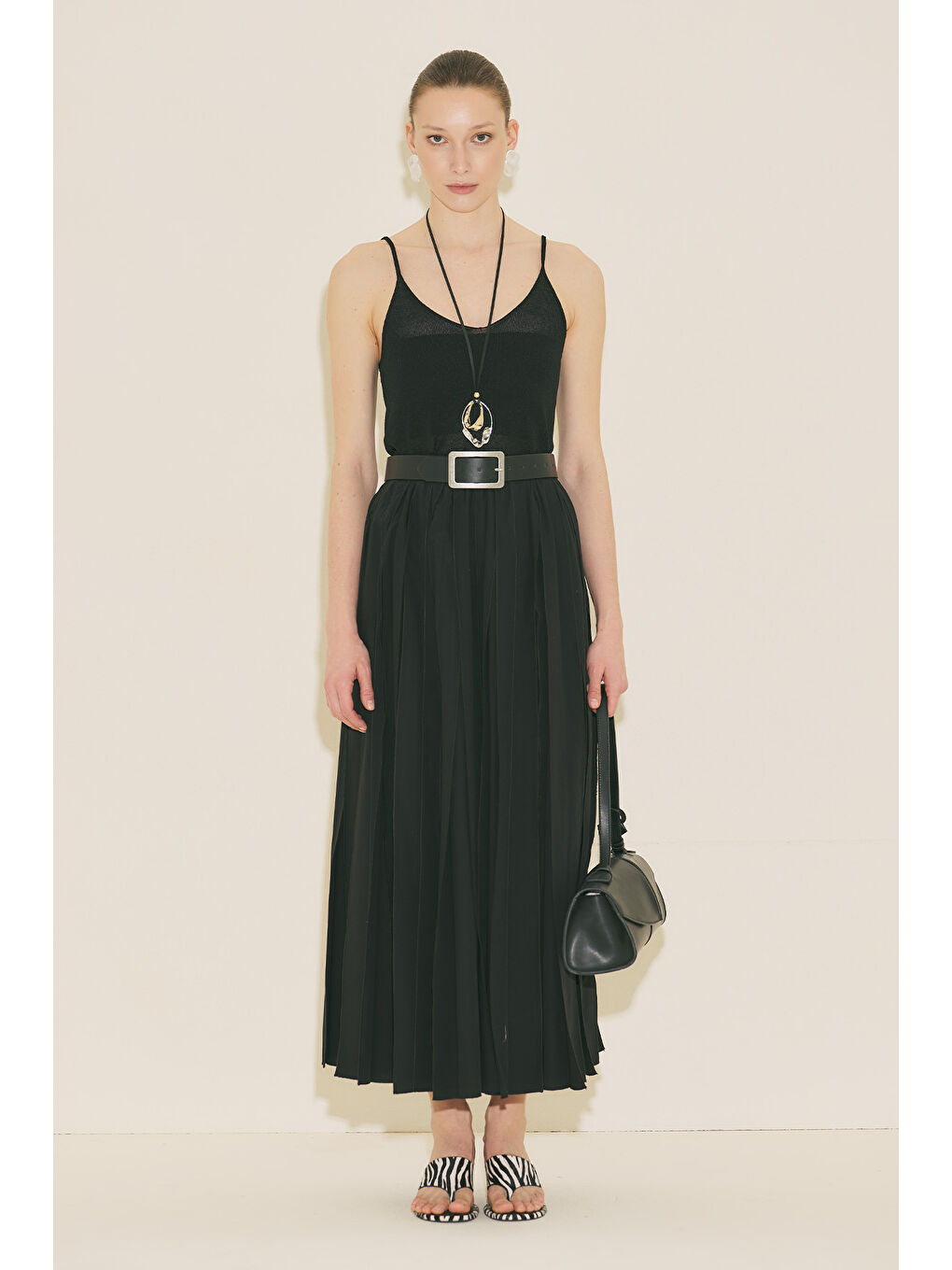 Zeya Parçalı Etek Siyah-3