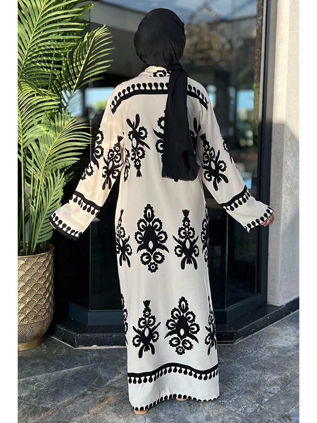 Ekru Desenli Boydan Düğmeli Tesettür Viskon Elbise-3