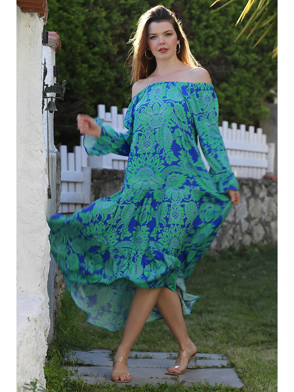 Mavi-Yeşil Carmen Yaka Fırfırlı Kol Etek Ucu Fırfırlı Allover Baskılı Viskon Dokuma Elbise 130 60