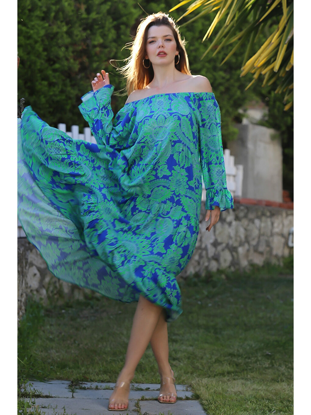 Mavi-Yeşil Carmen Yaka Fırfırlı Kol Etek Ucu Fırfırlı Allover Baskılı Viskon Dokuma Elbise 130 60-1