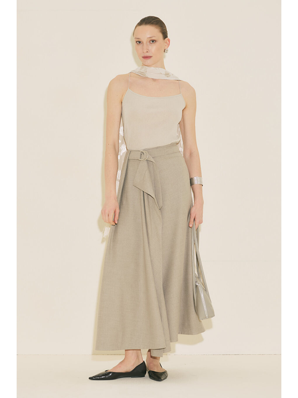 Bej Asimetrik Kemerli Etek Taş-2