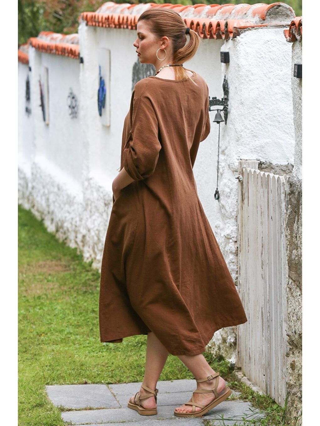 Kahverengi V Yaka Düğmeli Uzun Kollu Casual Keten Görünümlü Dokuma Elbise 118 60-6