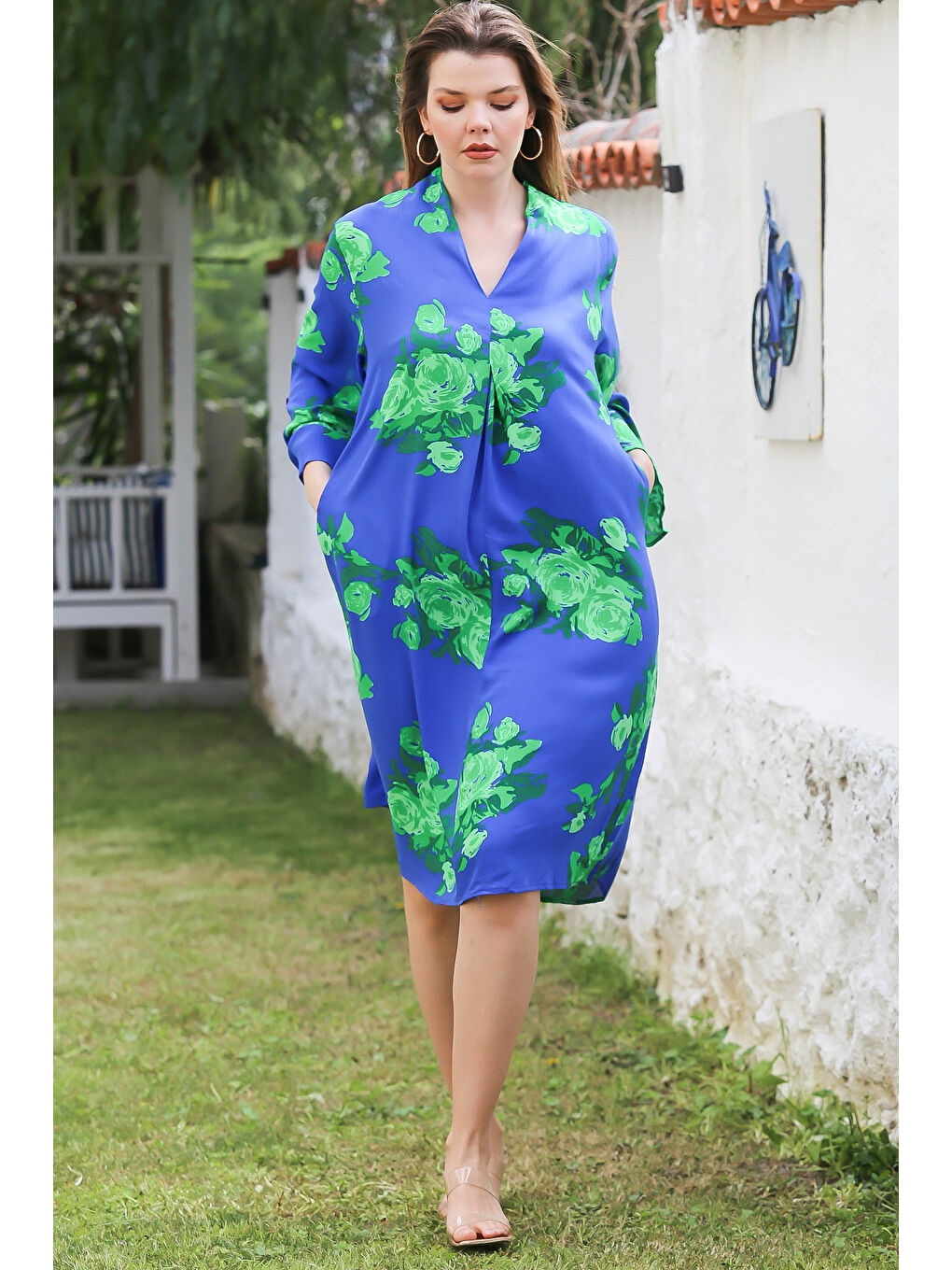 Mavi V Yaka Düğmeli Uzun Kollu Gizli Cepli Allover Baskılı Casual Viskon Dokuma Elbise 115 58-2