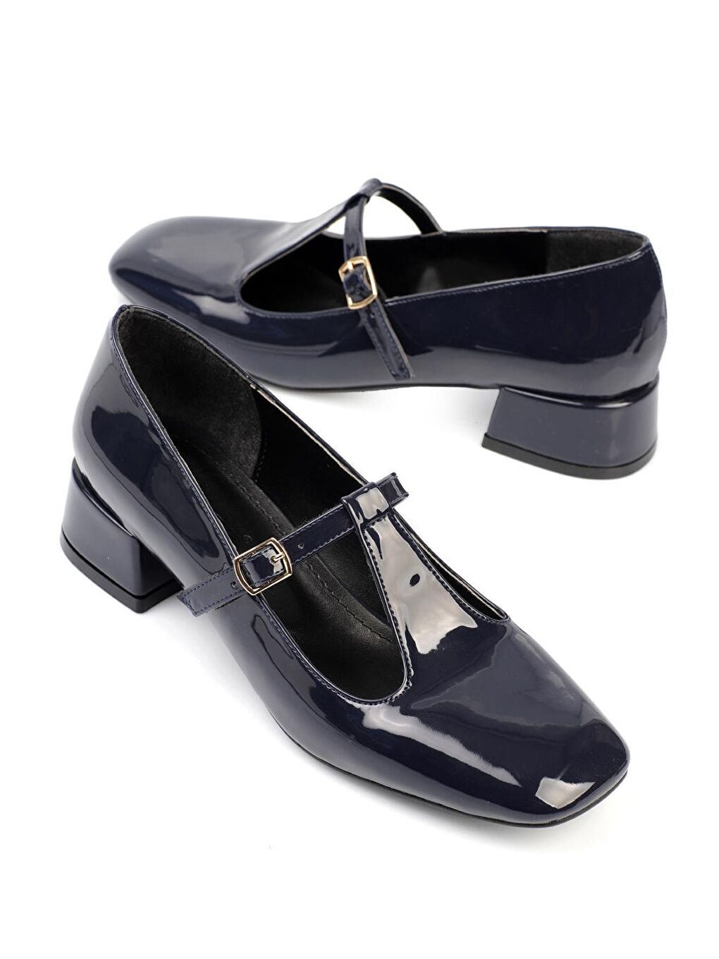 Lacivert Küt Burunlu T Bantlı Alçak Topuk Kadın Ayakkabı