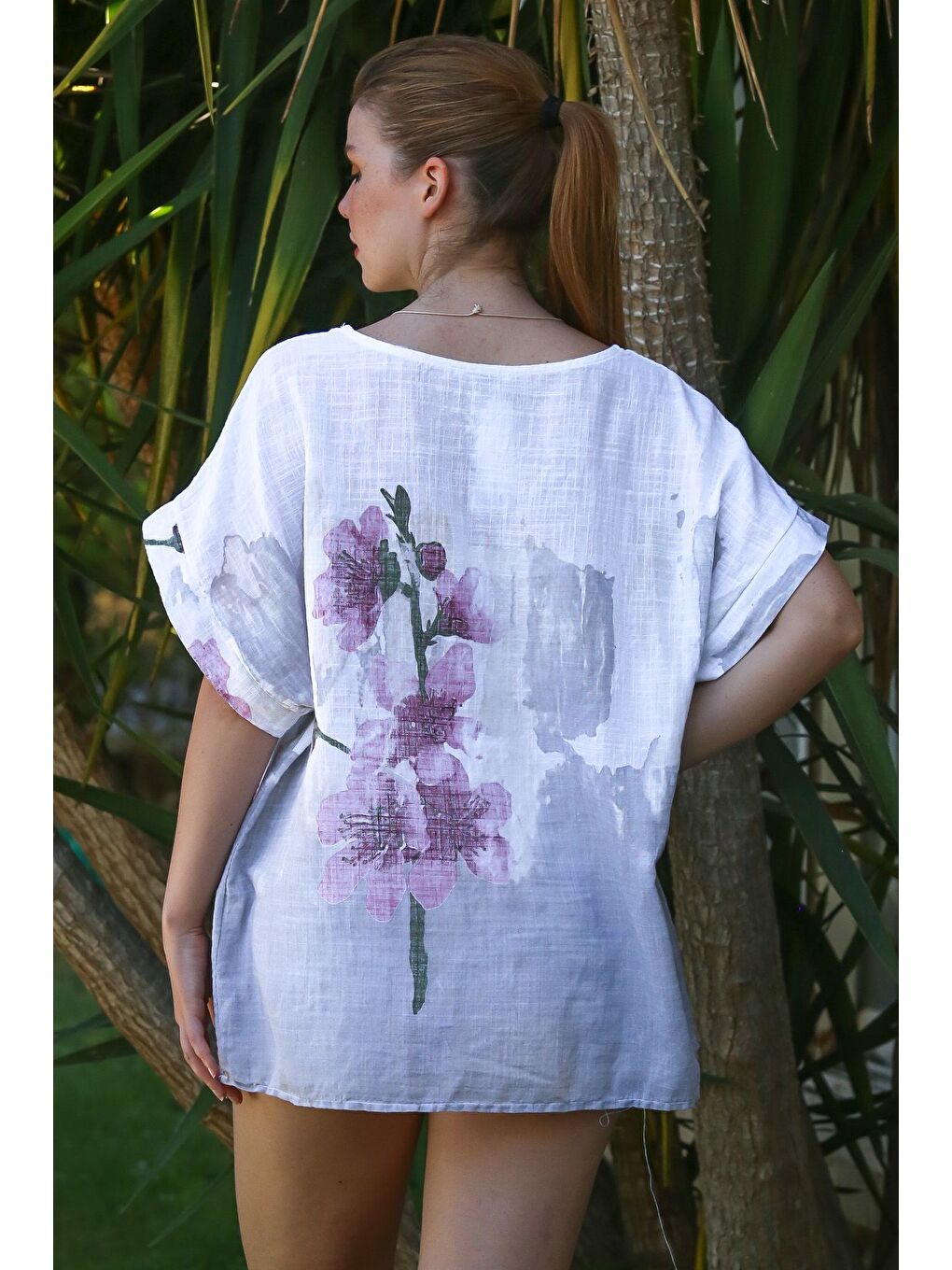 İtalyan Beyaz Havuz Yaka Düşük Kol Çiçekli Baskılı Casual Keten Görünümlü Oversize Dokuma Bluz 72 70-1