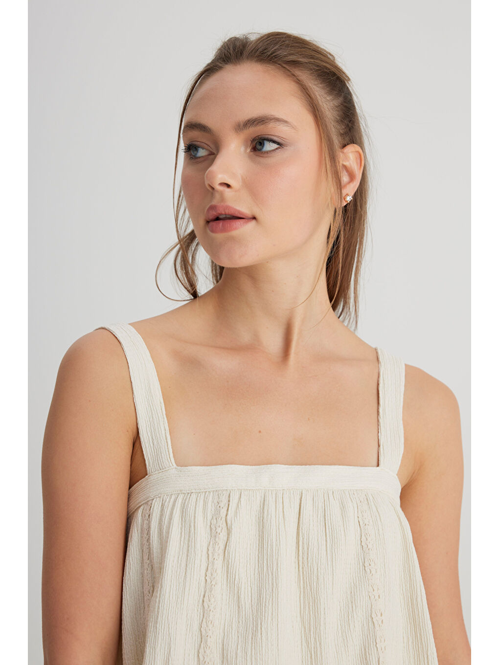 Relaxed Fit Geniş Kesim Kare Yaka Ekru Bluz-1