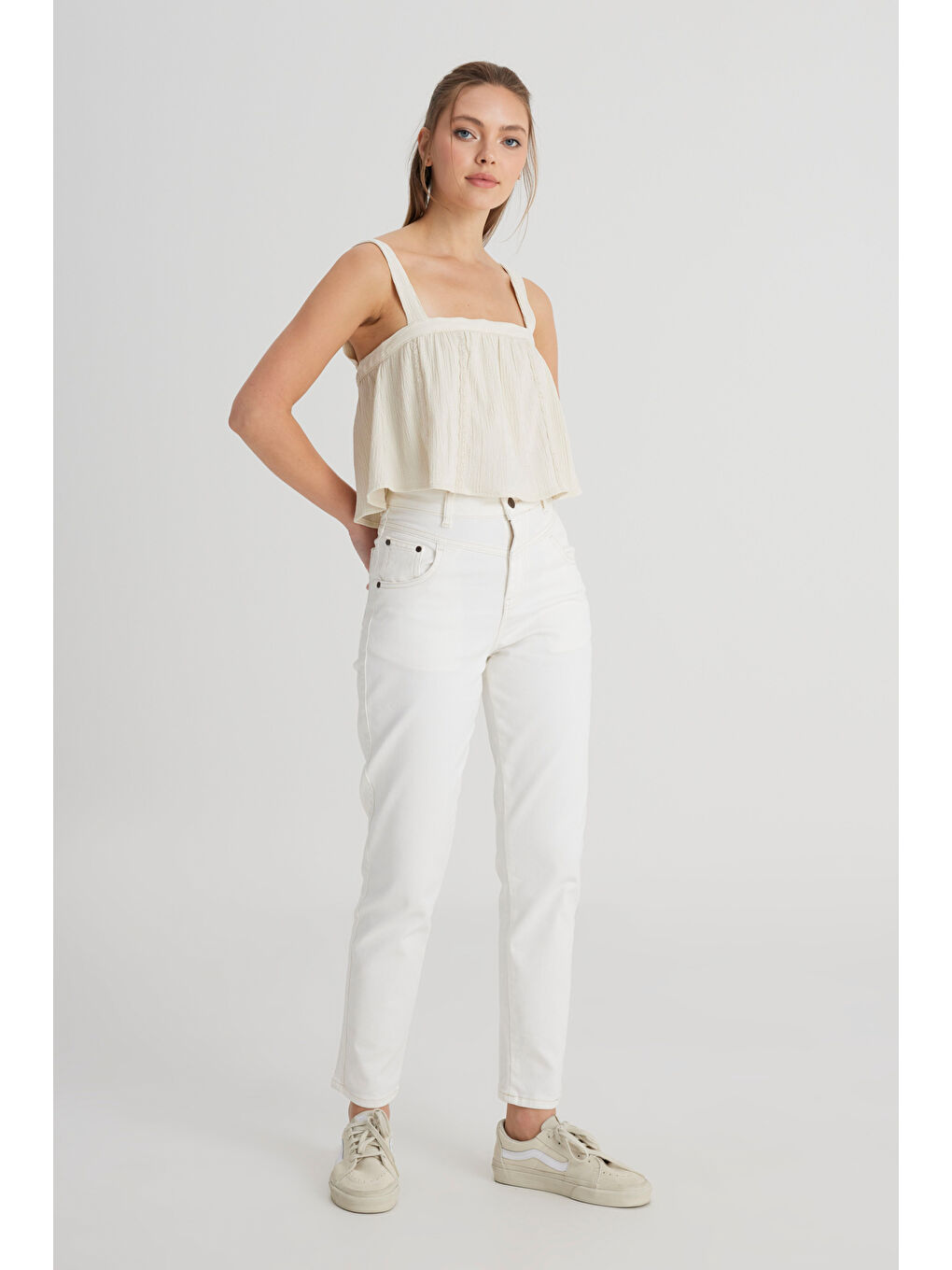 Relaxed Fit Geniş Kesim Kare Yaka Ekru Bluz-2