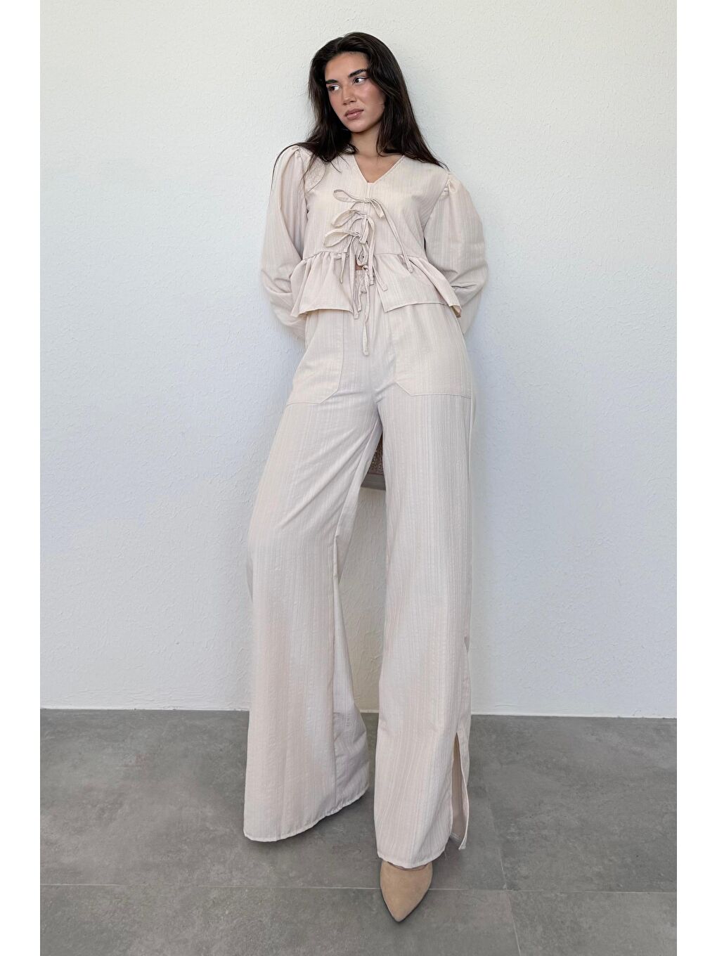 Bej Önü Bağlamalı Bluz Pantolon Takımı Mg2343