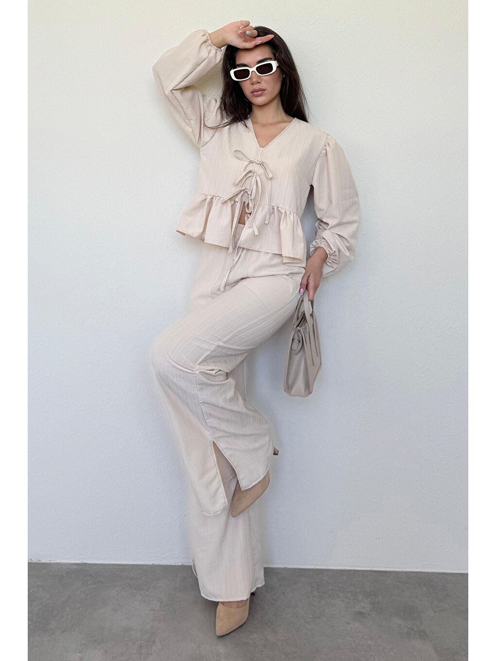 Bej Önü Bağlamalı Bluz Pantolon Takımı Mg2343-4