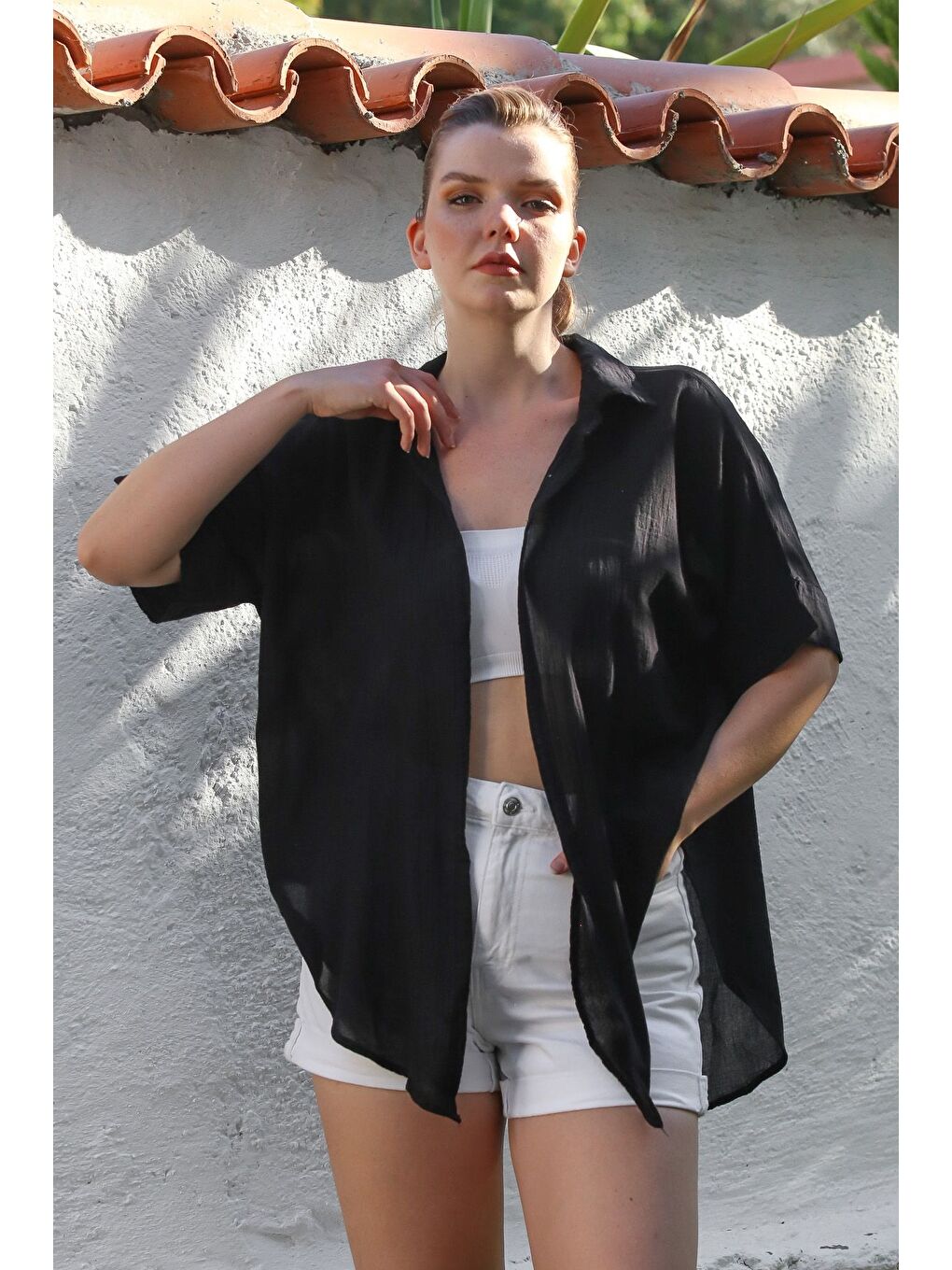 Siyah Gömlek Yaka Kısa Kol Kapamasız Yıkamalı Casual Dokuma Gömlek 62 67