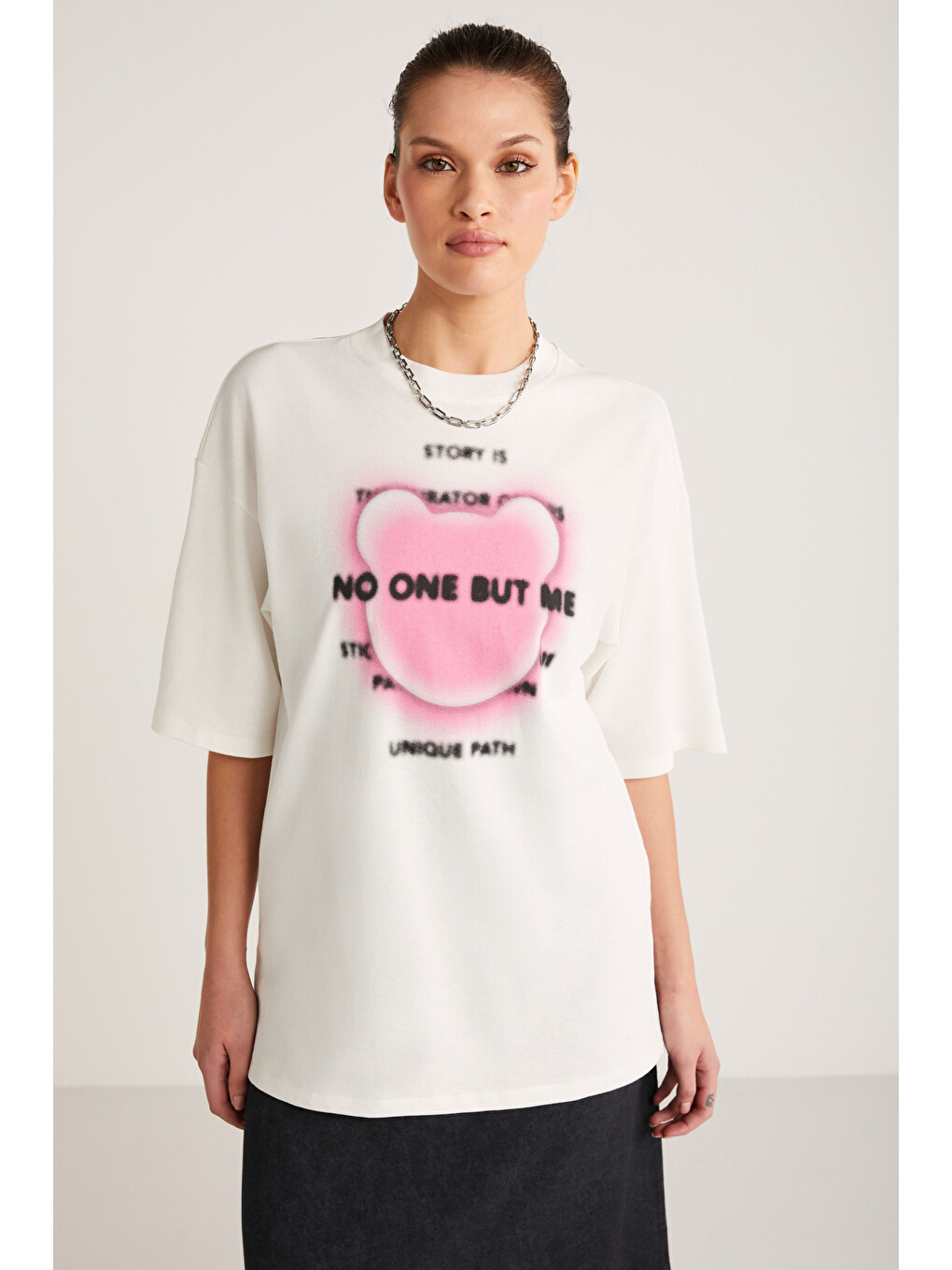 Bug Kadın %100 Organik Pamuklu Baskı Detaylı Oversize Fit Bol Kesim Kısa Kollu Ekru T-shirt-3