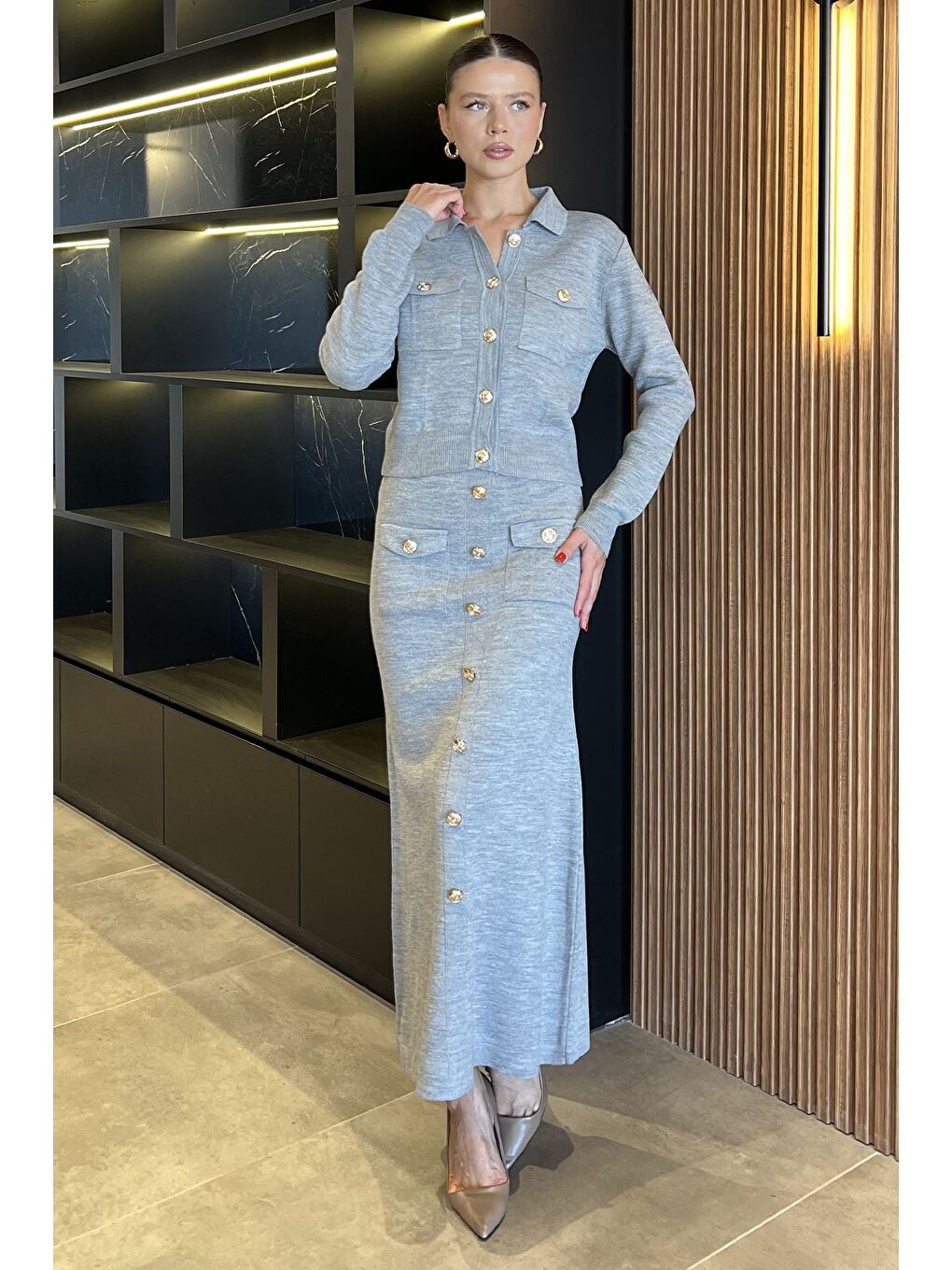 Gri Düğme Detaylı Hırka Etek Triko İkili Takım