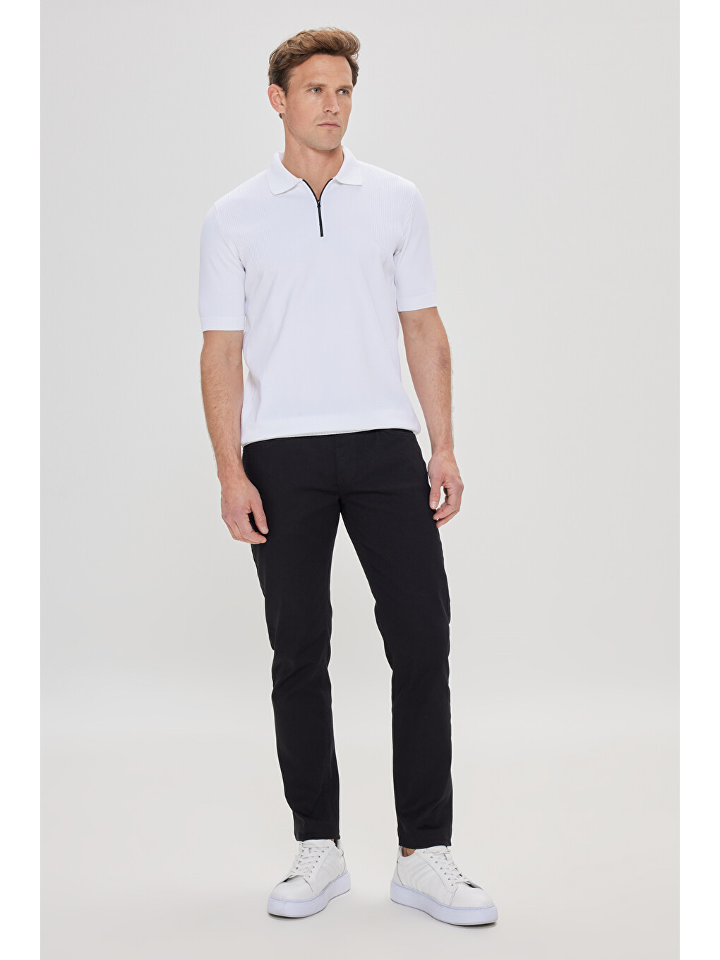 Erkek Ekru Standart Fit Normal Kesim Polo Yaka Jakarlı Triko Tişört-1