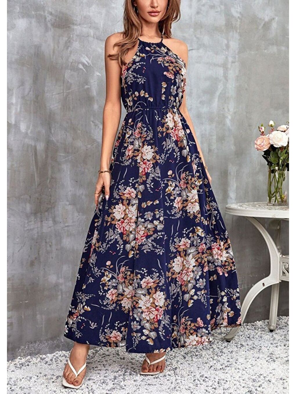 Lacivert Kadın Açık Omuz Halter Yaka Beli Lastikli Büzgü Detay önden Yırtmaçlı çiçek Desenli Süprem Elbise-2