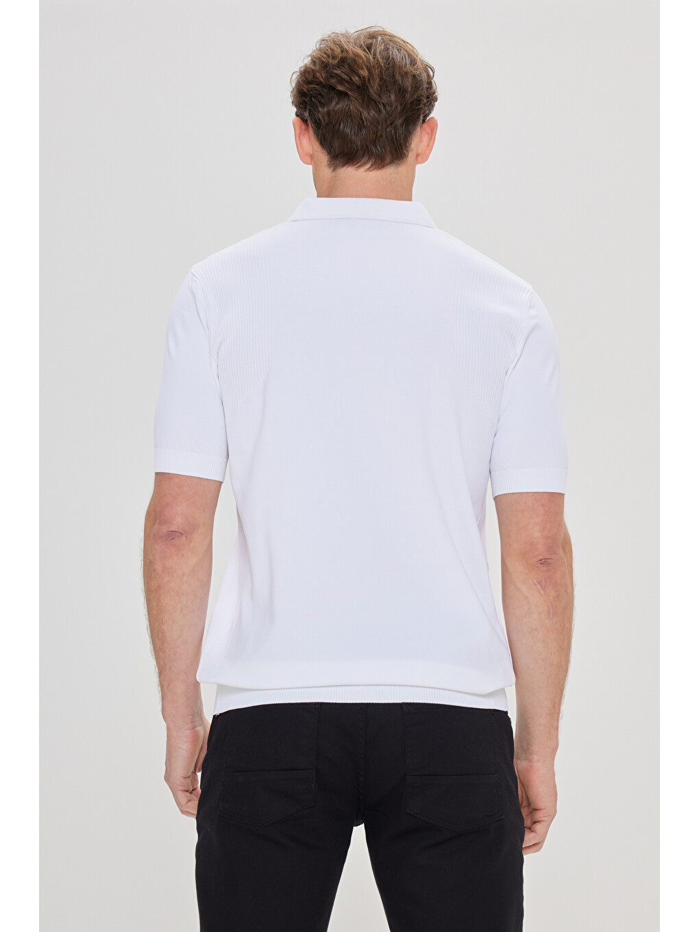 Erkek Ekru Standart Fit Normal Kesim Polo Yaka Jakarlı Triko Tişört-3