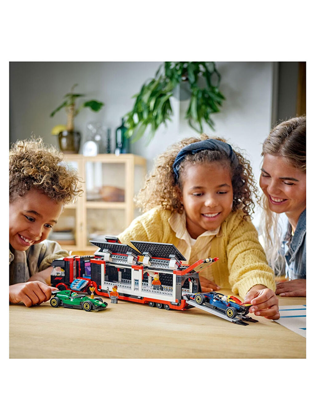 Lego City RB20 ve AMR24 F1 Arabalı F1 Kamyonu 60445 - 4