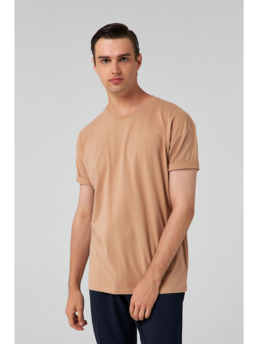 Oversize Bej Bisiklet Yaka %100 Pamuk Tişört-1