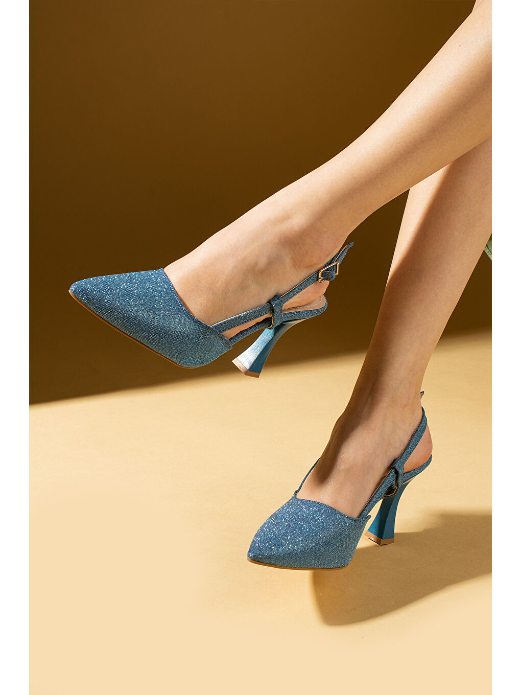 Mavi Kadeh Topuklu Arkası Açık Kadın Ayakkabı 018-34-25Sim-1