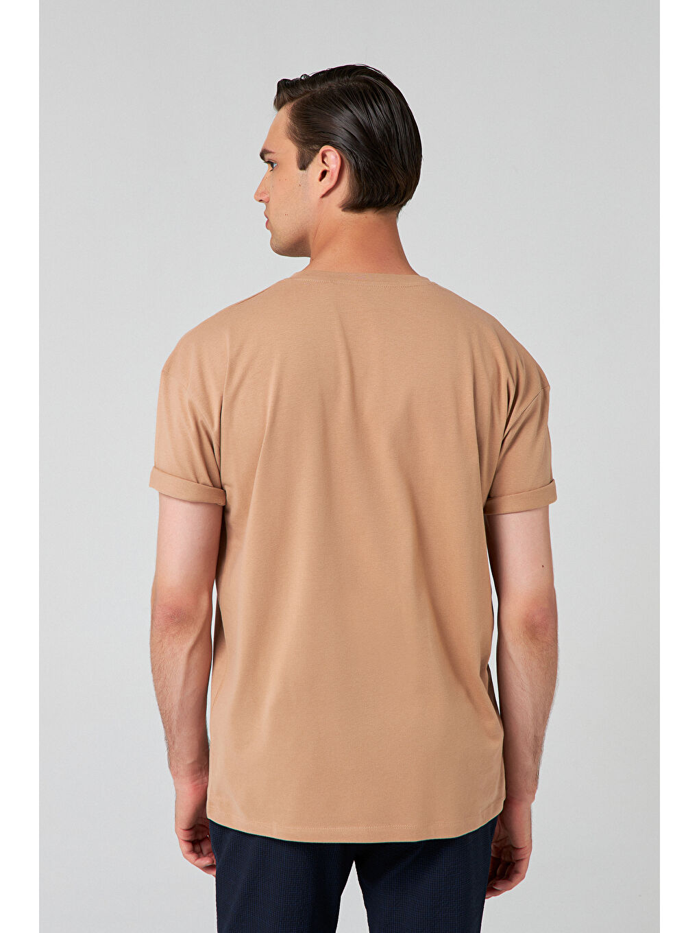 Oversize Bej Bisiklet Yaka %100 Pamuk Tişört-3