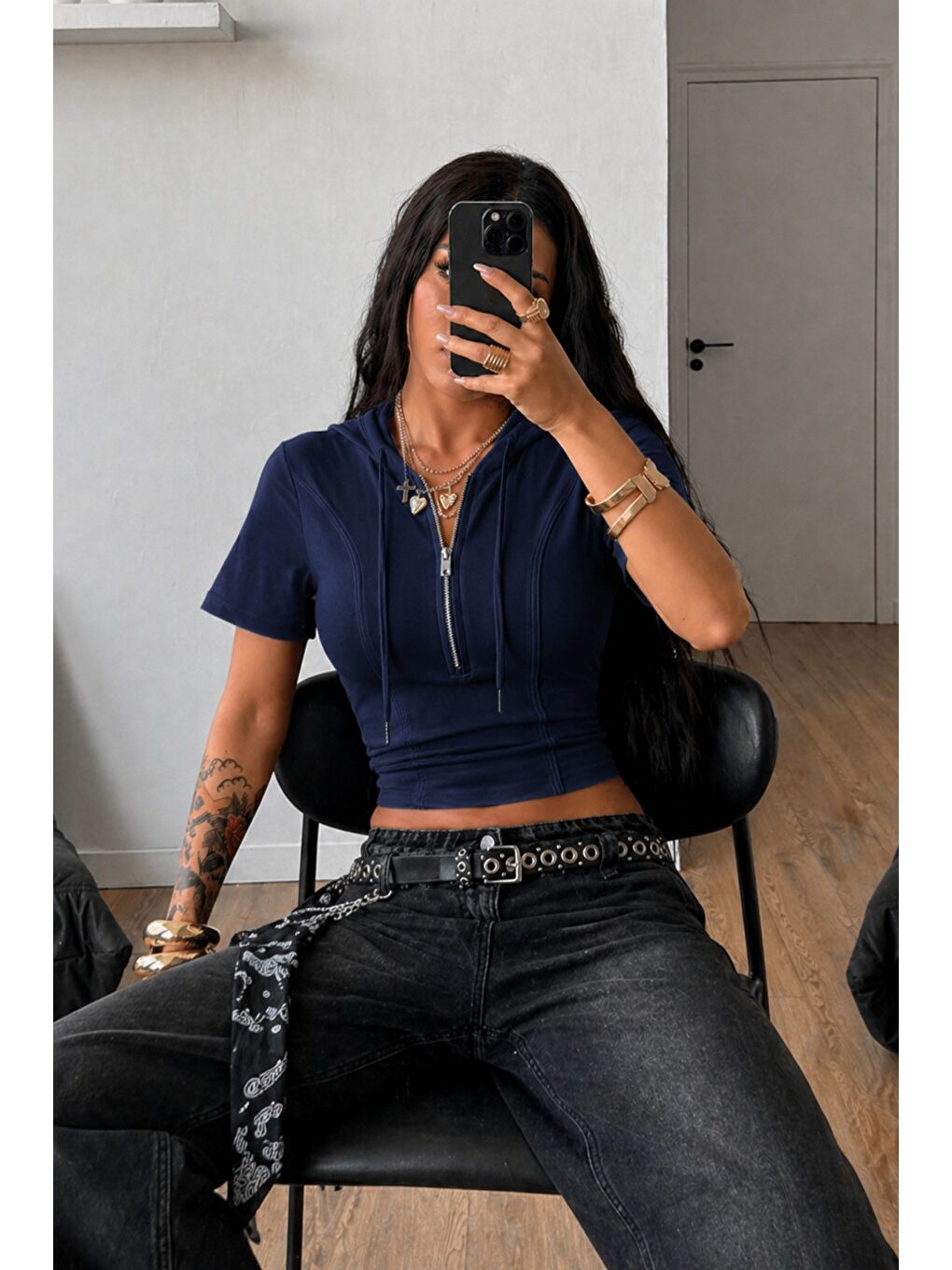 Lacivert Kapüşonlu Crop Tişört Fermuarlı Kısa Kollu Kadın Üst Body-1