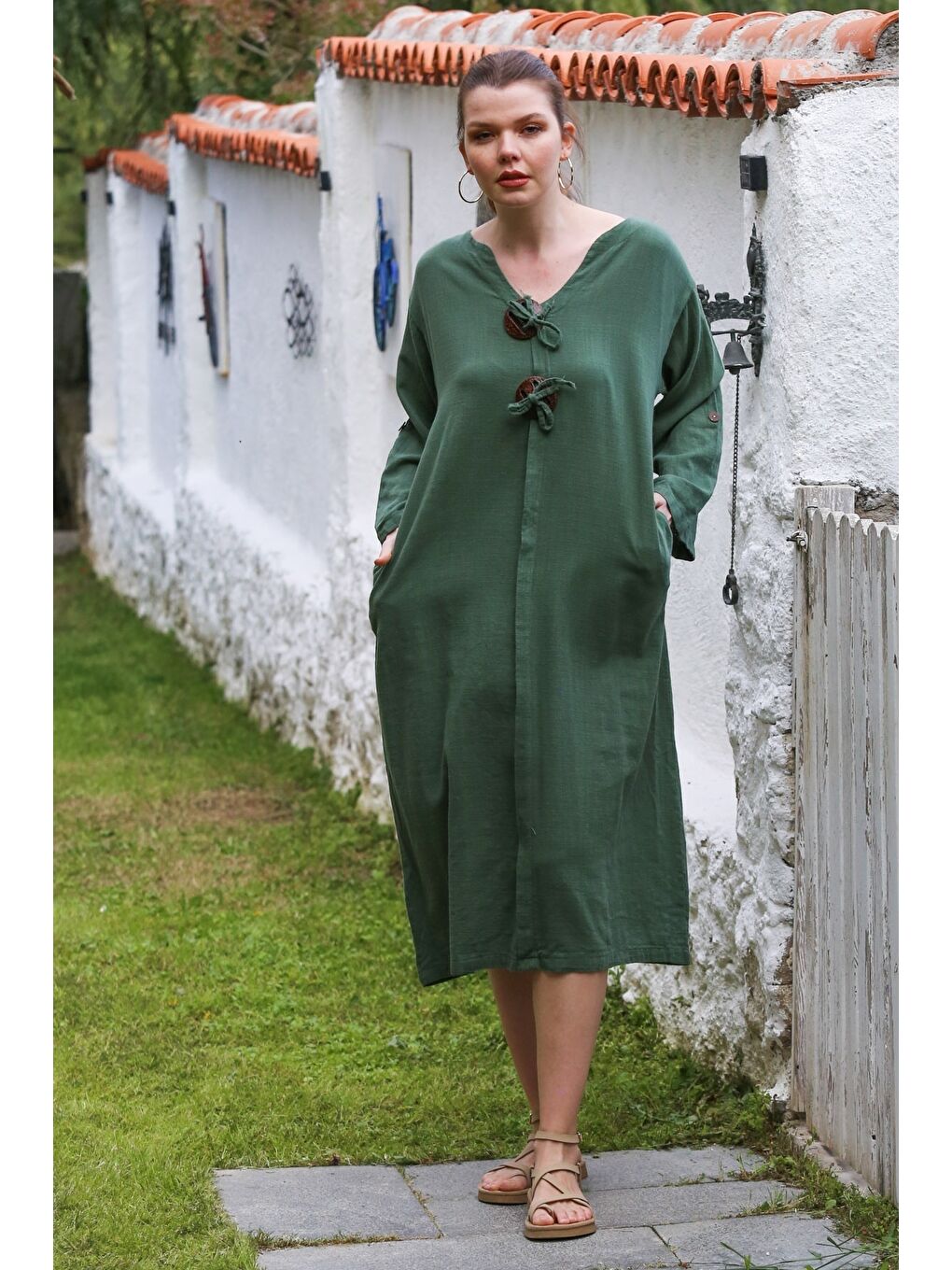 Koyu Yeşil V Yaka Düğmeli Uzun Kollu Casual Keten Görünümlü Dokuma Elbise 118 60-3