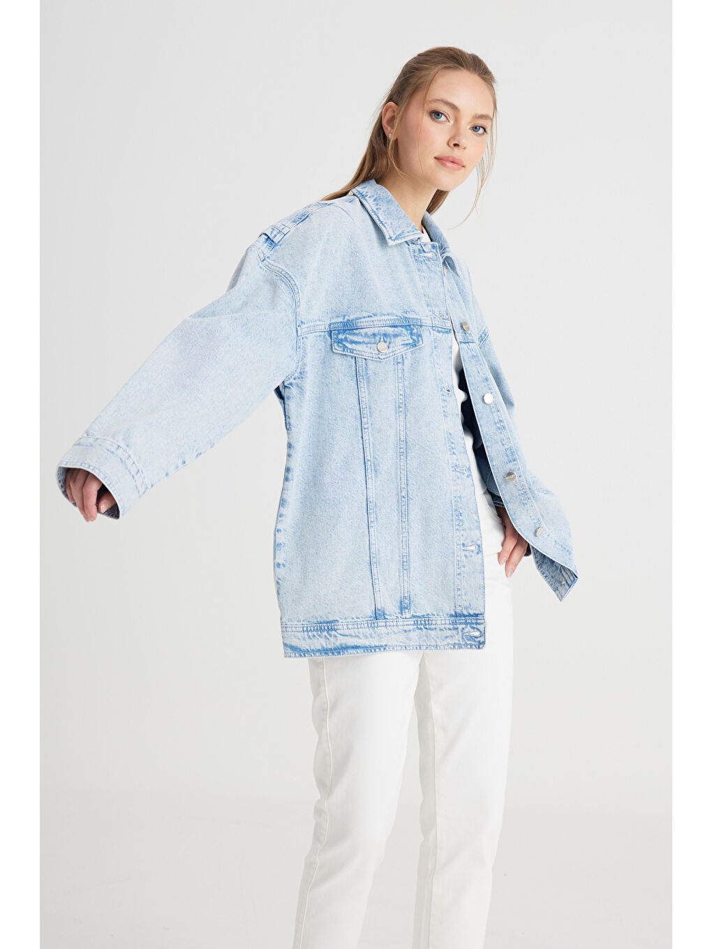 Relaxed Fit Geniş Kesim %100 Pamuk Açık Mavi Jean Jean Ceket-1