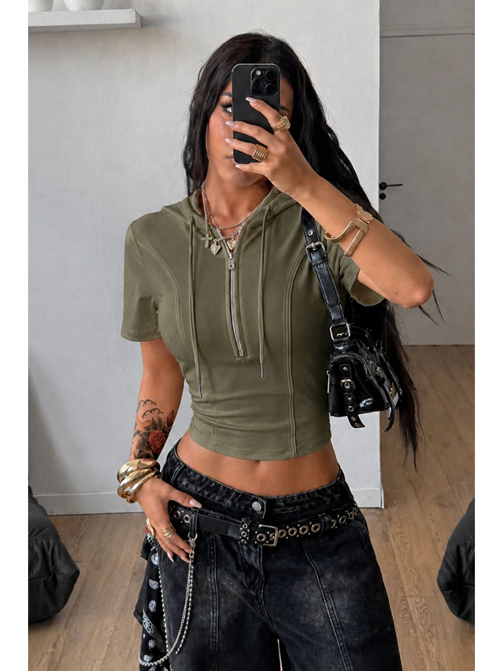 Haki Kapüşonlu Crop Tişört Fermuarlı Kısa Kollu Kadın Üst Body