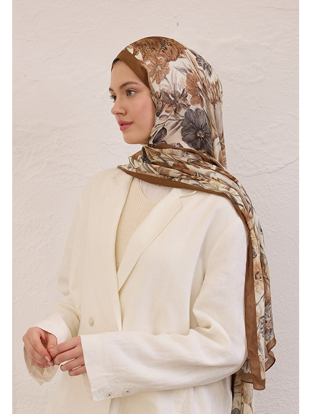 Kahverengi Vıntage Garden Desen Rami Şal Kahve