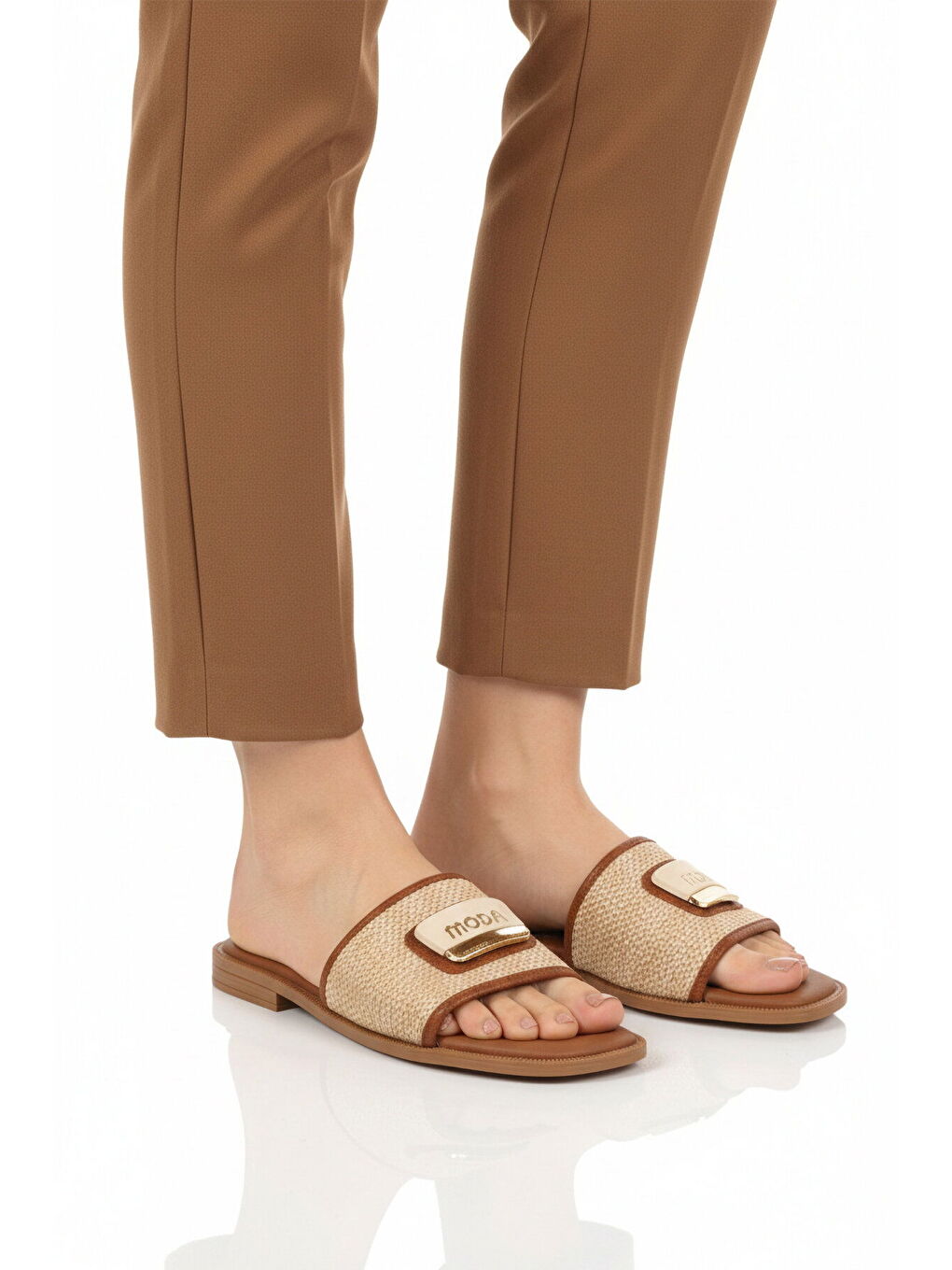 Bej İnce Taban Hafif Kadın Günlük Terlik 422255 Z