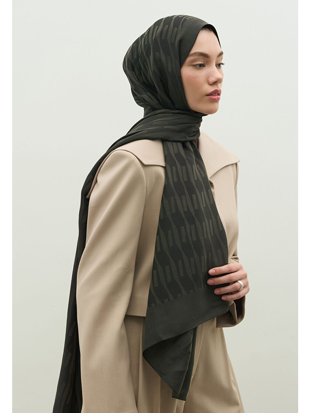 Siyah NARA PAMUK FLOŞ JAKARLI ŞAL KÖMÜR-2