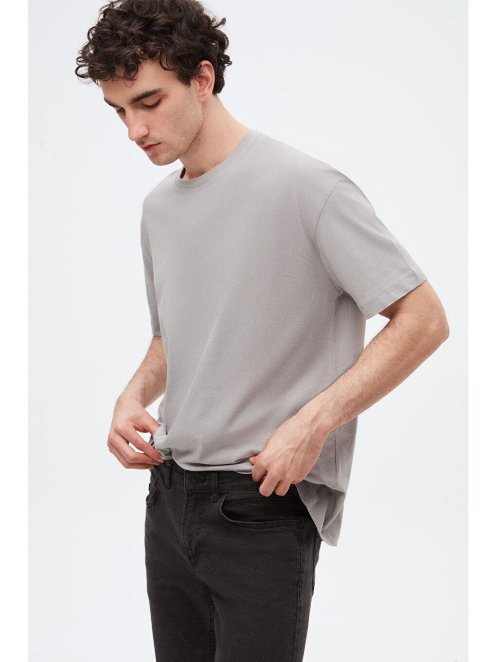 Oversize Gri Bisiklet Yaka %100 Pamuk Tişört