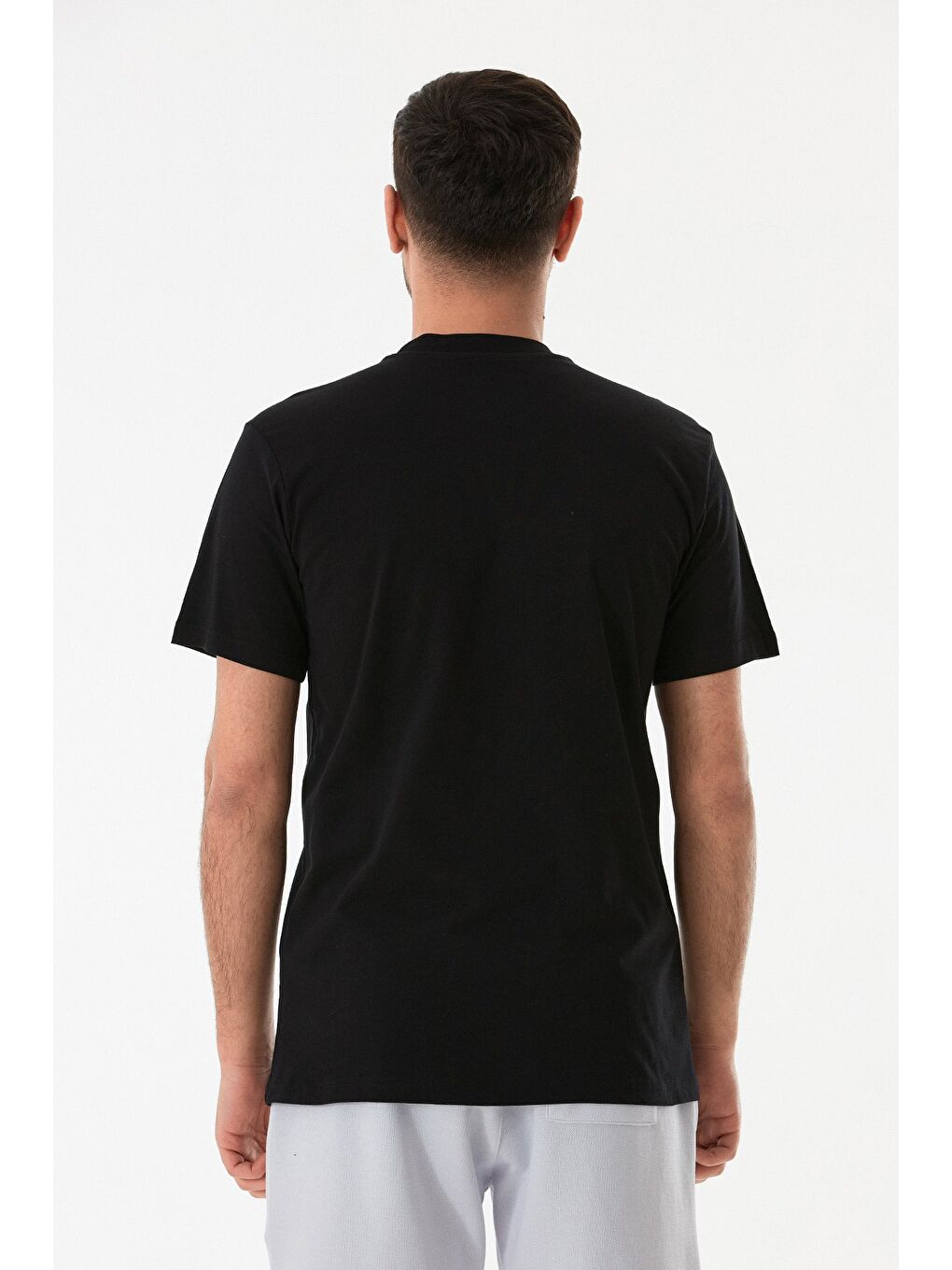 Siyah Baskılı Bisiklet Yaka %100 Pamuk Tişört-3