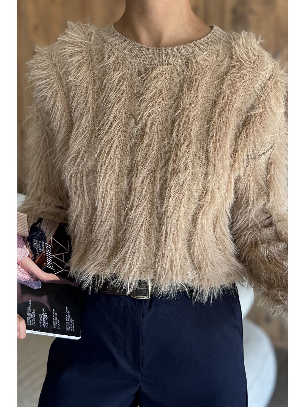 Bej Kadın Sakallı Triko Kazak