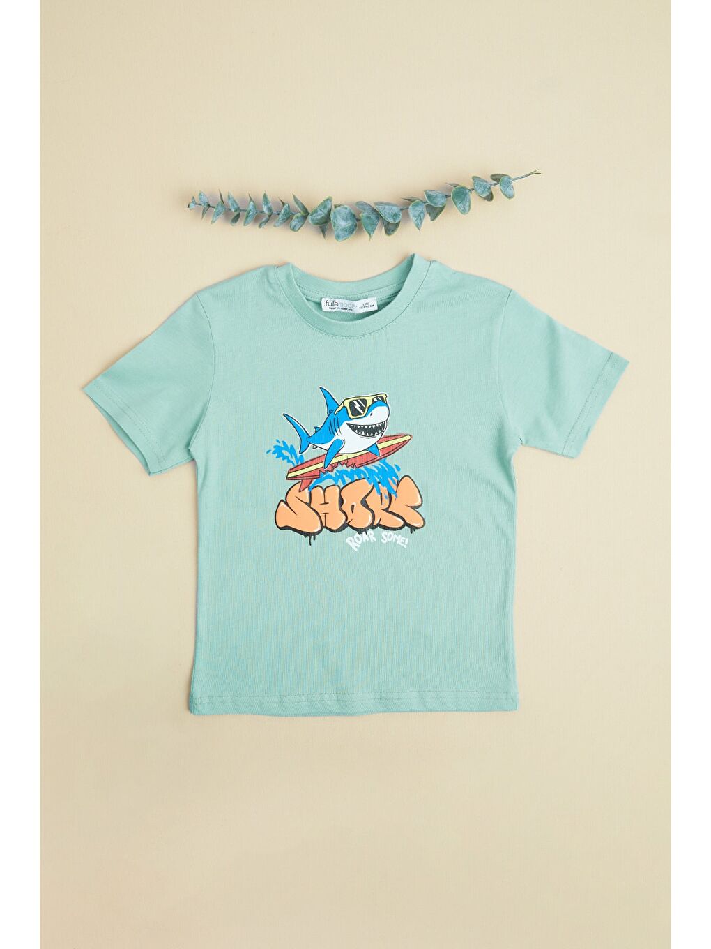 Yeşil Köpek Balığı Baskılı Erkek Çocuk Tişört