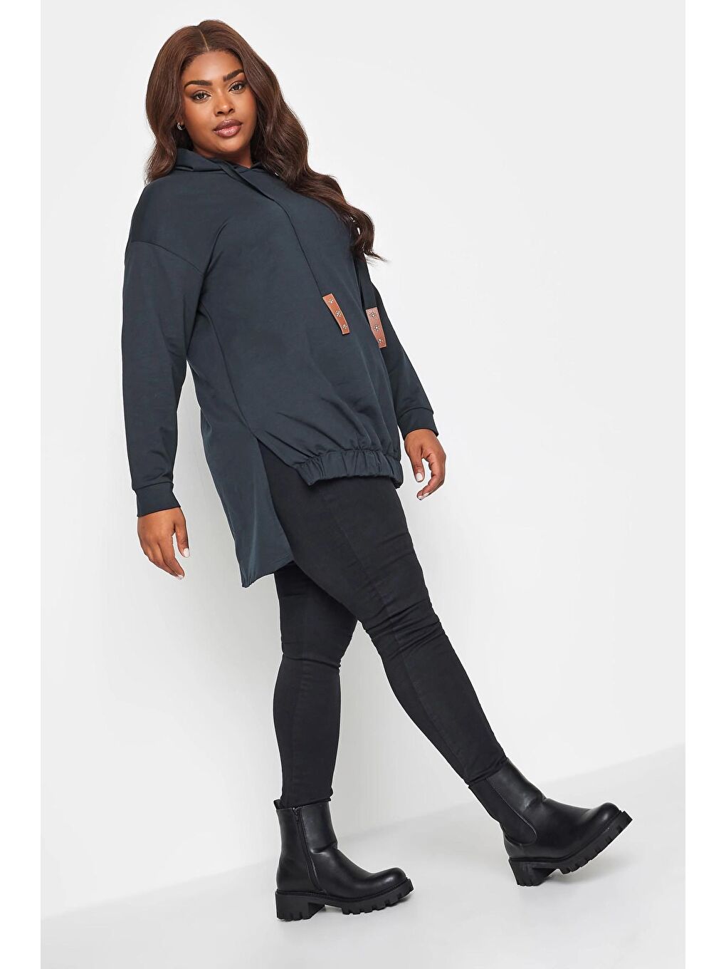 Lacivert Büyük Beden Arkası Uzun Kapüşonlu Bağcıklı Uzun Kollu Sweatshirt 302574-1