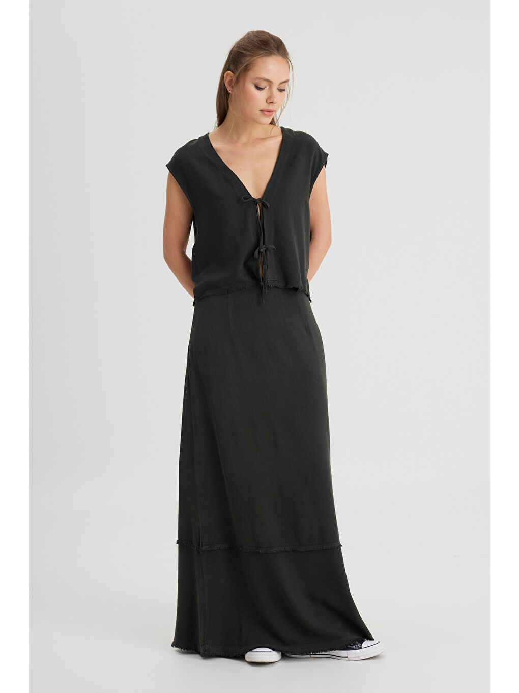 Regular Fit Normal Kesim Bisiklet Yaka Siyah Yelek-2