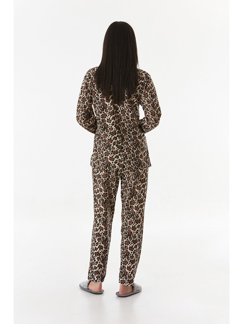 Kahverengi Ekose Desenli Gömlek Yaka Süet Pijama Takımı-1