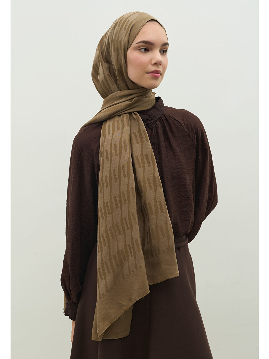 Kahverengi NARA PAMUK FLOŞ JAKARLI ŞAL TOPRAK