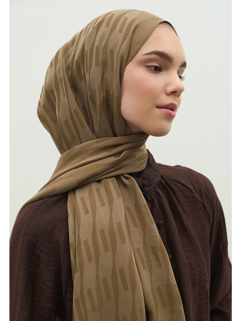 Kahverengi NARA PAMUK FLOŞ JAKARLI ŞAL TOPRAK-1