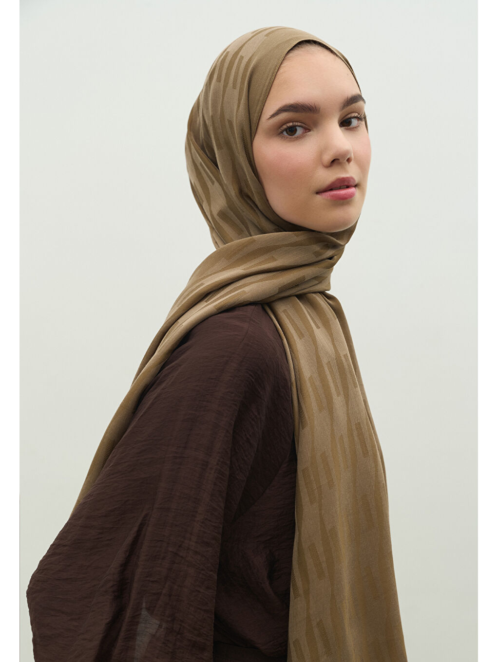 Kahverengi NARA PAMUK FLOŞ JAKARLI ŞAL TOPRAK-2