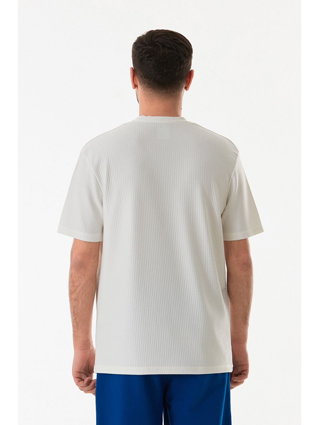 Ekru Jakarlı Bisiklet Yaka Tişört-2