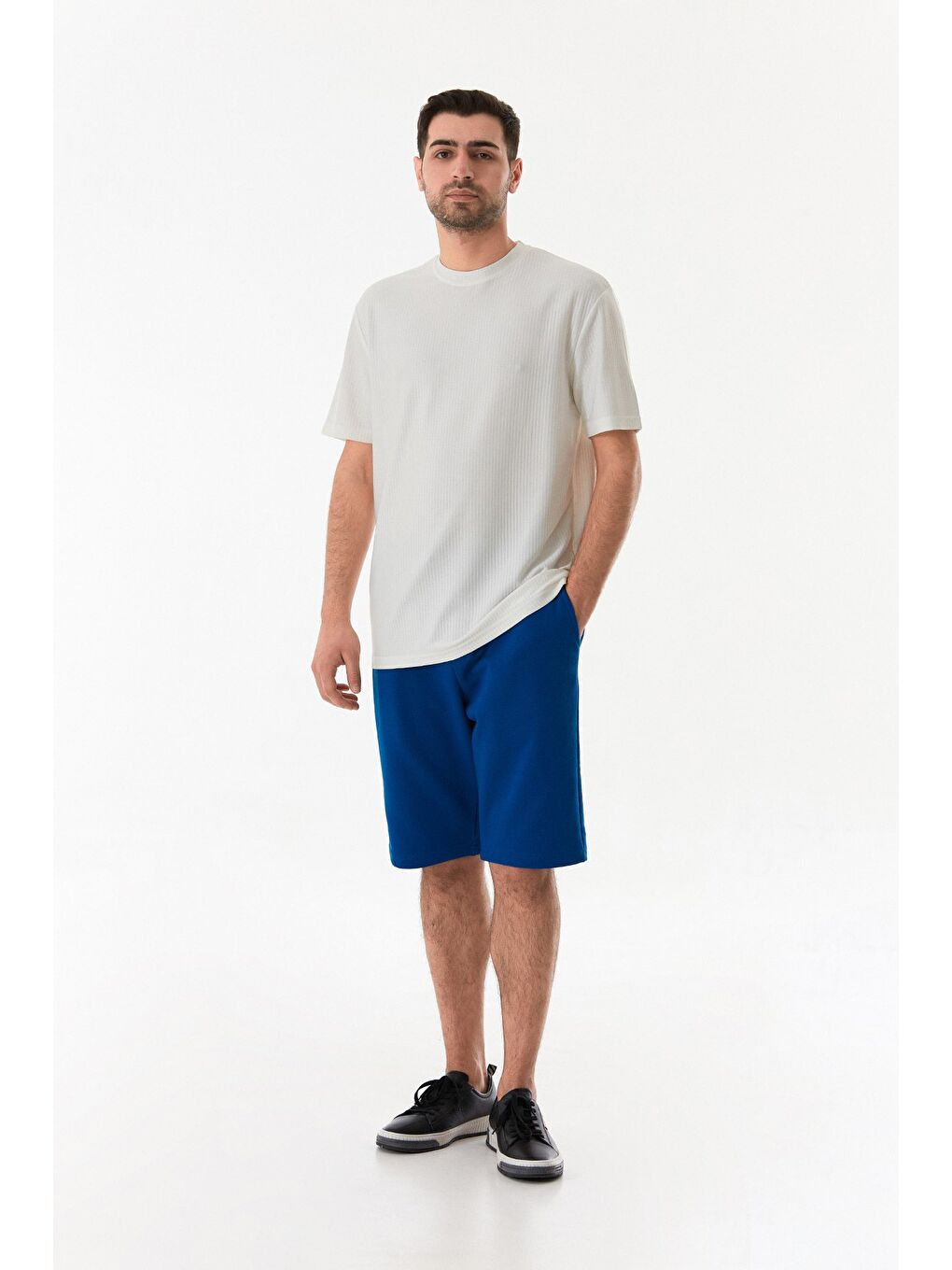 Ekru Jakarlı Bisiklet Yaka Tişört-3