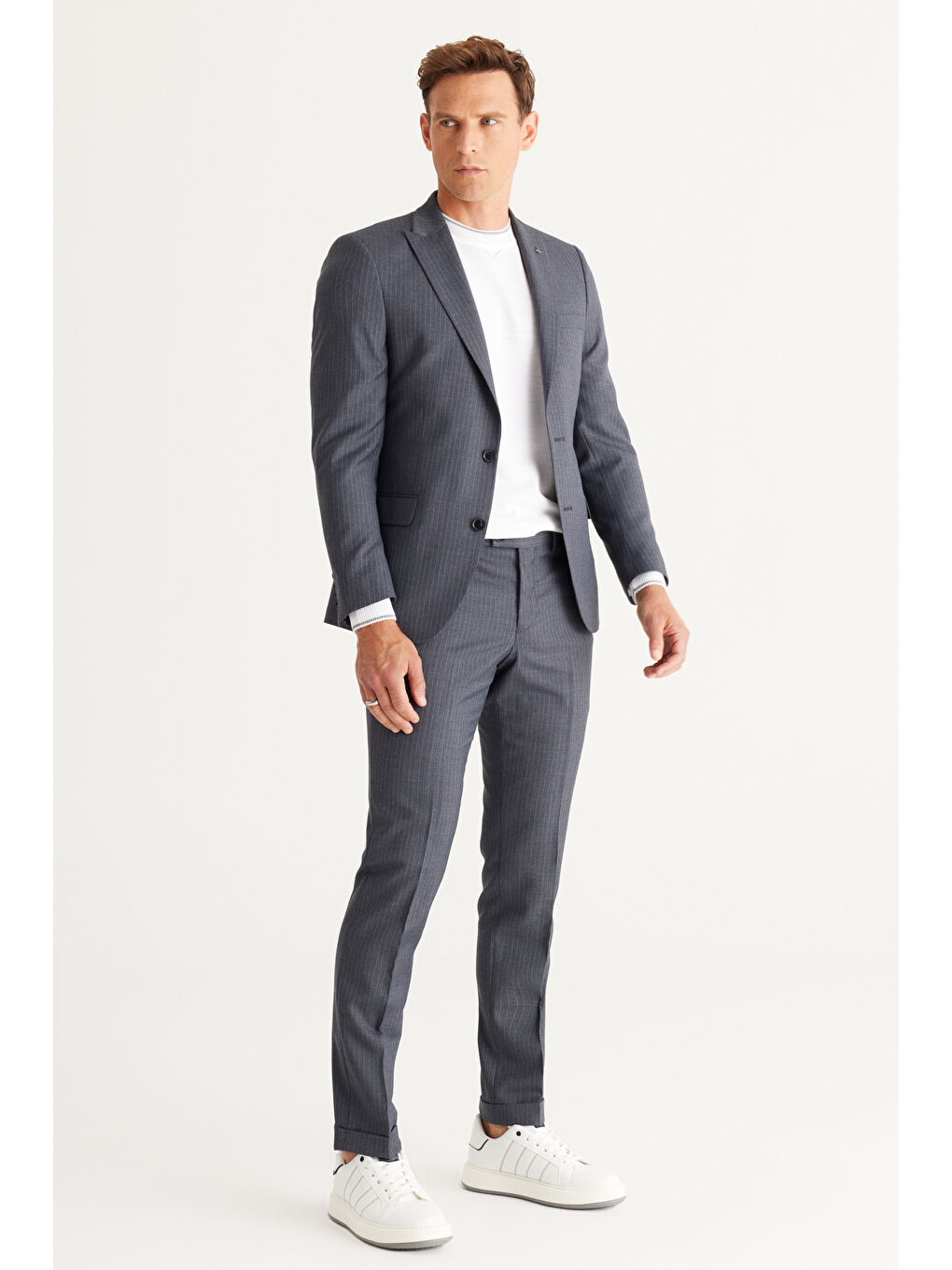 Erkek Gri Ekstra Slim Fit Dar Kesim Kırlangıç Yaka Çizgili Takım Elbise-4