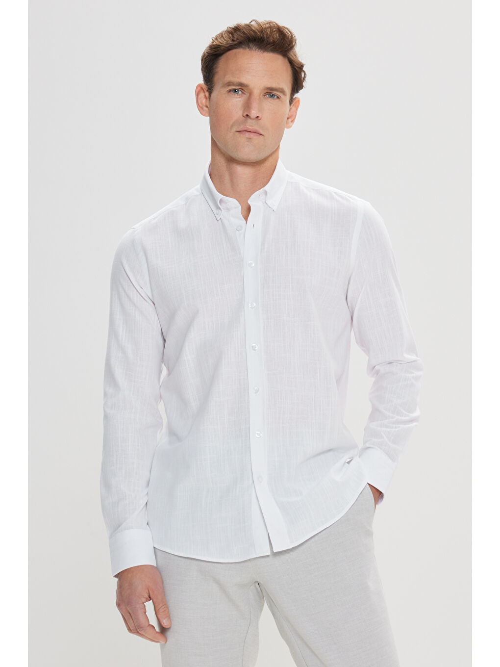 Erkek Beyaz %100 Pamuk Oxford Slim Fit Dar Kesim Düğmeli Yaka Flamlı Gömlek