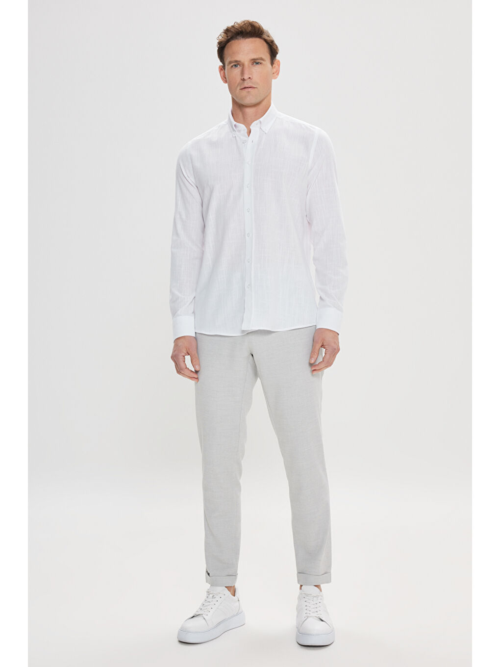 Erkek Beyaz %100 Pamuk Oxford Slim Fit Dar Kesim Düğmeli Yaka Flamlı Gömlek-3