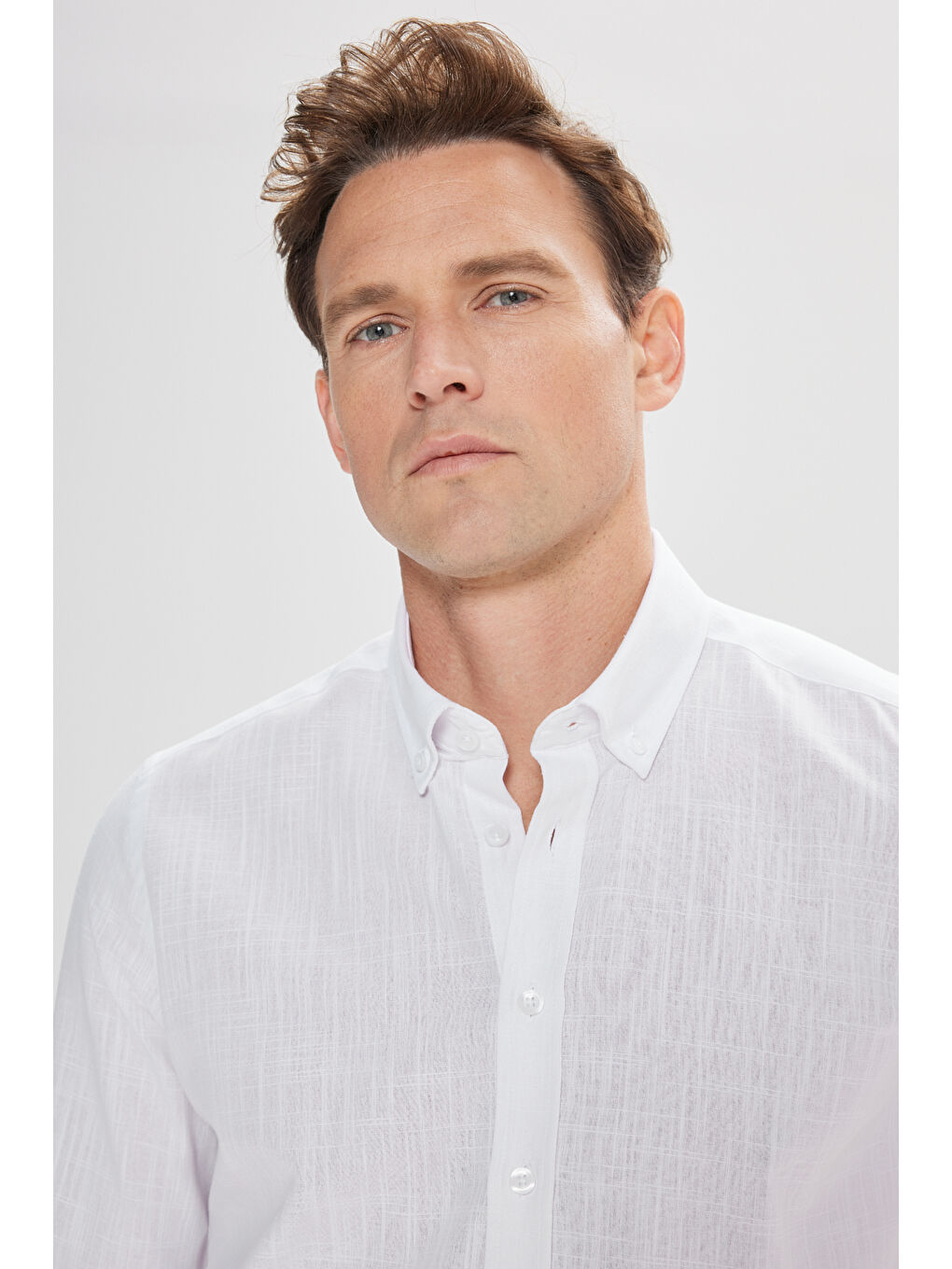 Erkek Beyaz %100 Pamuk Oxford Slim Fit Dar Kesim Düğmeli Yaka Flamlı Gömlek-6