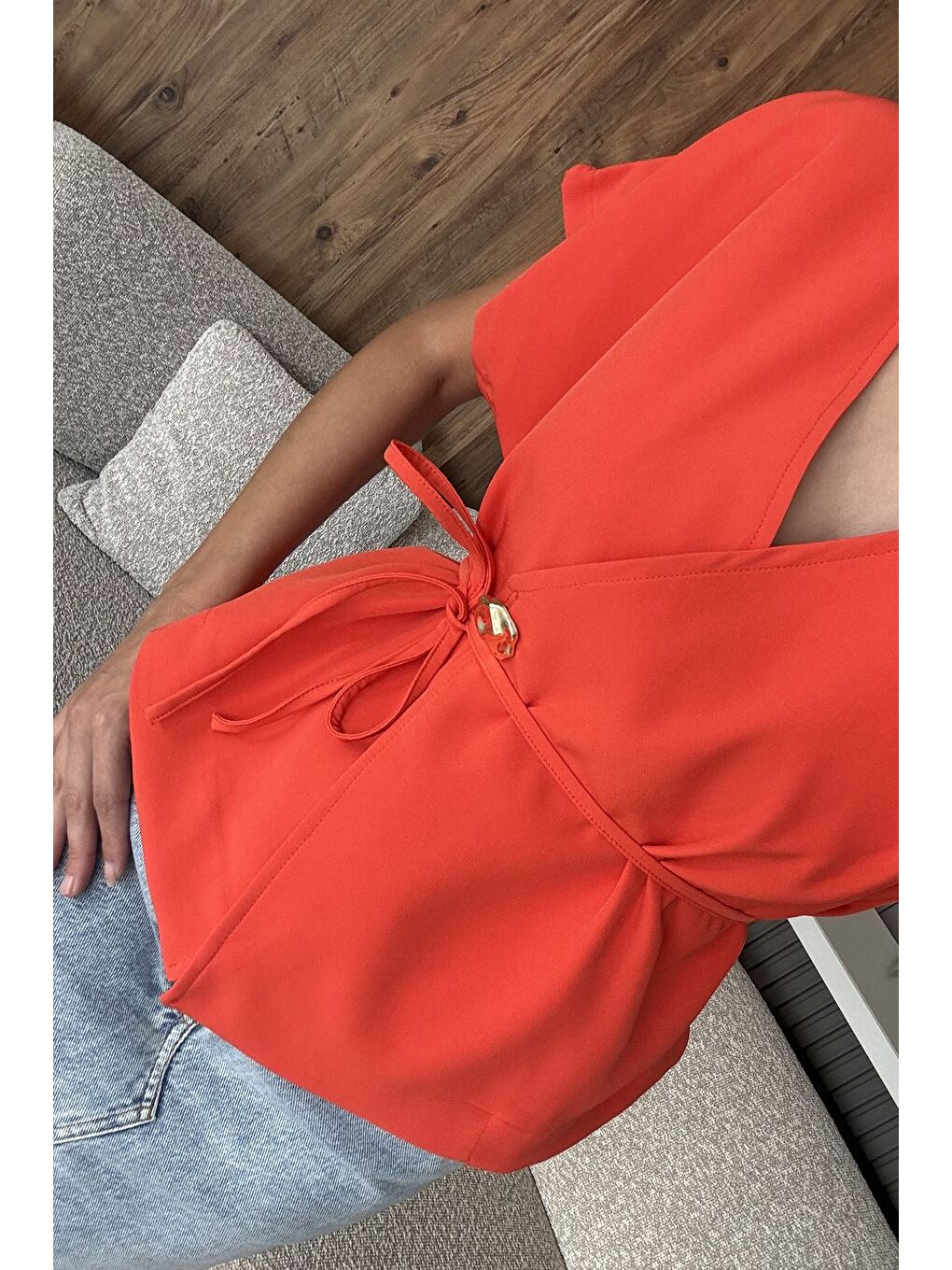 Turuncu Kruvaze Yaka Bel Bağcıklı Kolsuz Kısa Ceket-2