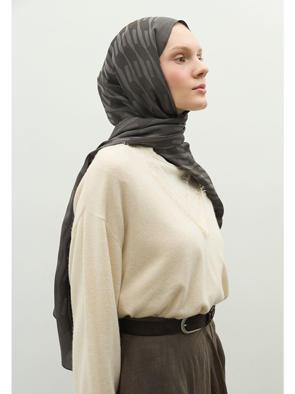 Gri NARA PAMUK FLOŞ JAKARLI ŞAL KOYU GRİ-2