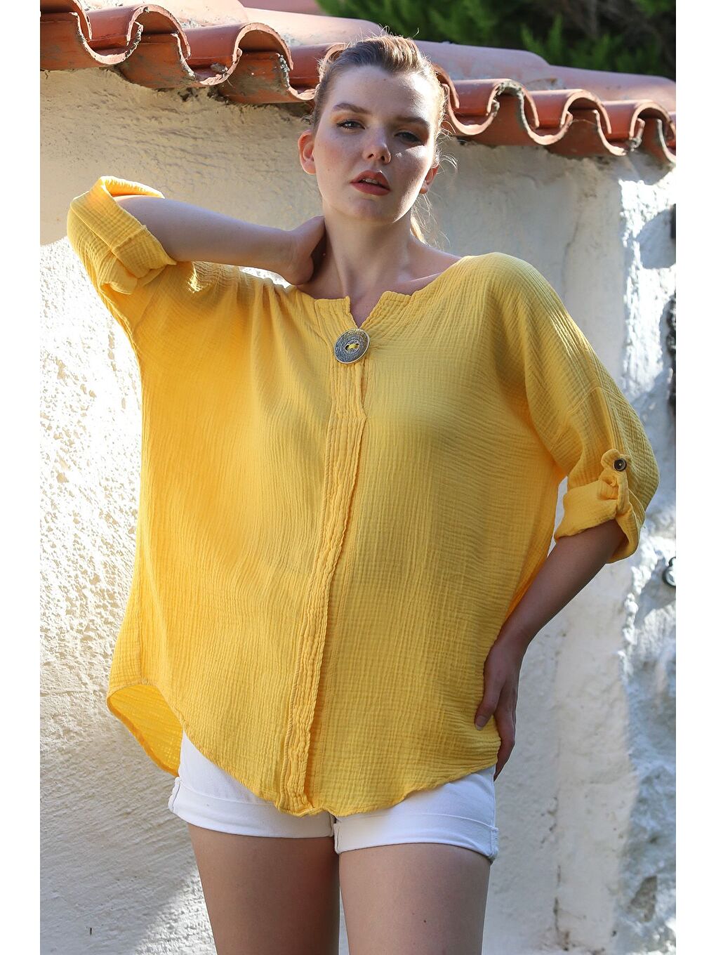 Sarı Havuz Yaka Düğmeli 3/4 Kol Yıkamalı Casual Müslin Dokuma Bluz 75 70-2