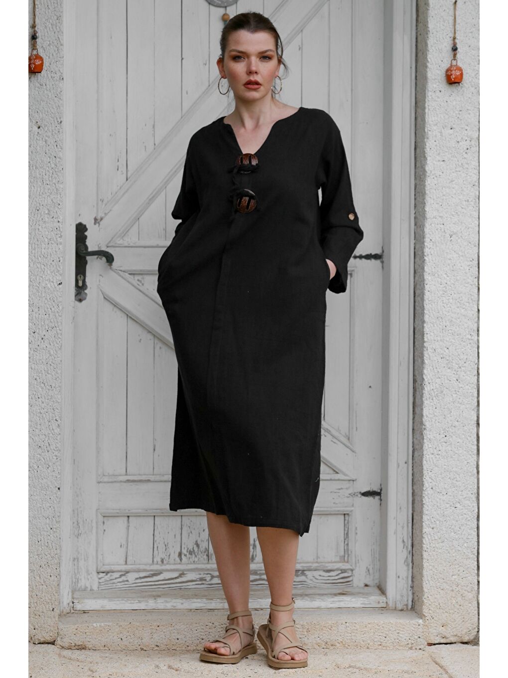 Siyah V Yaka Düğmeli Uzun Kollu Casual Keten Görünümlü Dokuma Elbise 118 60-4